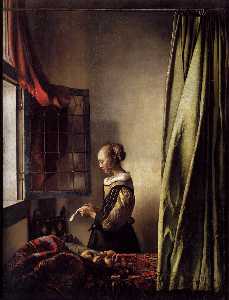 niña leyendo una carta en una ventana abierta