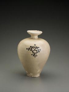 Liao Dynasty - broad jar with floral design
