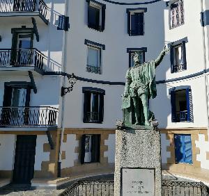 Antonio Palao Y Marco - Bronze Statue of Elcano