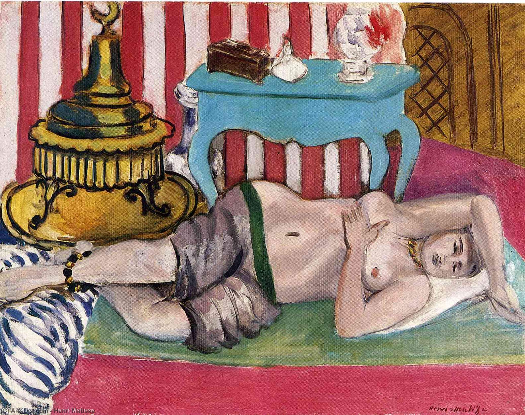 Wikoo.org - موسوعة الفنون الجميلة - اللوحة، العمل الفني Henri Matisse - Odalisque with Green Scarf