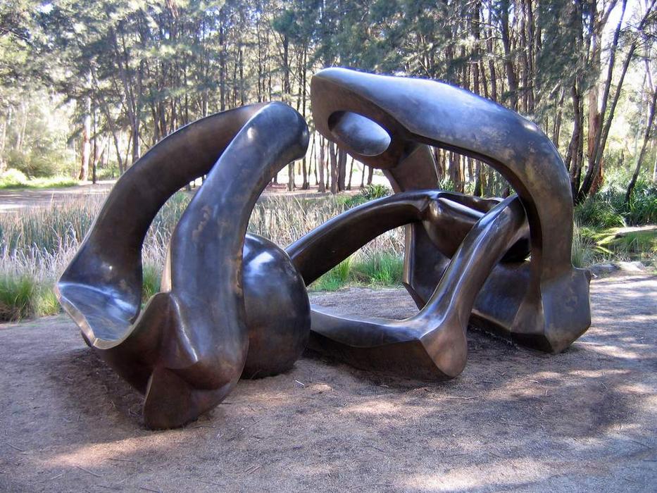 Wikioo.org - The Encyclopedia of Fine Arts - Painting, Artwork by Henry Moore - Hill Arches