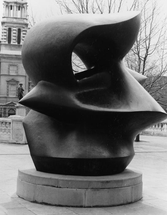 Wikioo.org - สารานุกรมวิจิตรศิลป์ - จิตรกรรม Henry Moore - Large Spindle Piece
