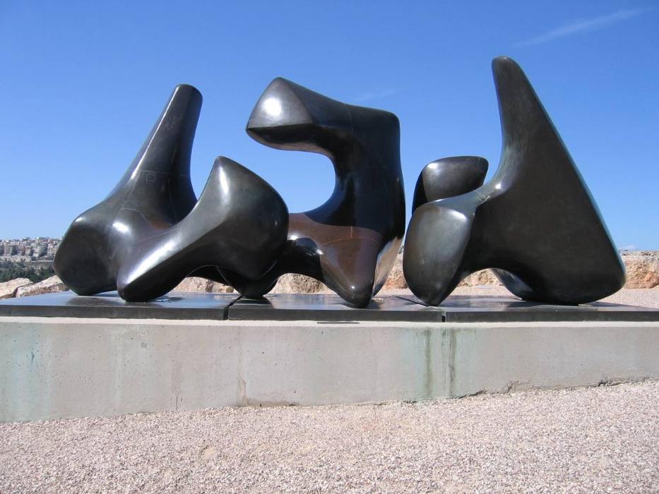 WikiOO.org - Encyclopedia of Fine Arts - Maalaus, taideteos Henry Moore - Three Forms, Vertebrae