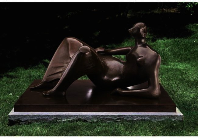 WikiOO.org - Encyclopedia of Fine Arts - Maalaus, taideteos Henry Moore - Reclining Figure; Angles