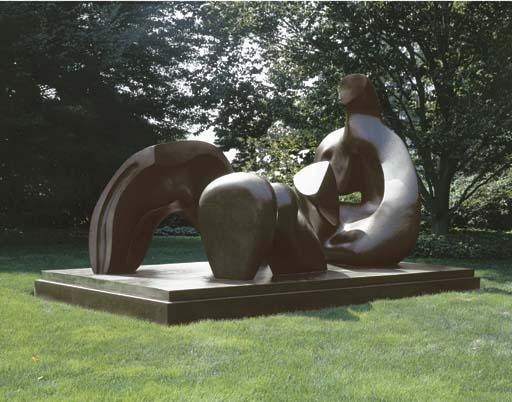 Wikioo.org - The Encyclopedia of Fine Arts - Painting, Artwork by Henry Moore - Three Piece Reclining Figure; Draped