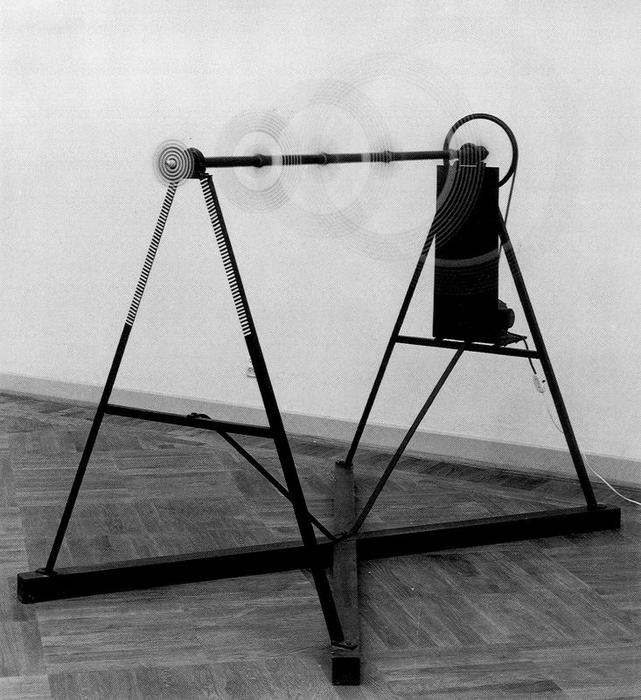 Wikioo.org - The Encyclopedia of Fine Arts - Painting, Artwork by Marcel Duchamp - Rotating glass plate (optical precision)