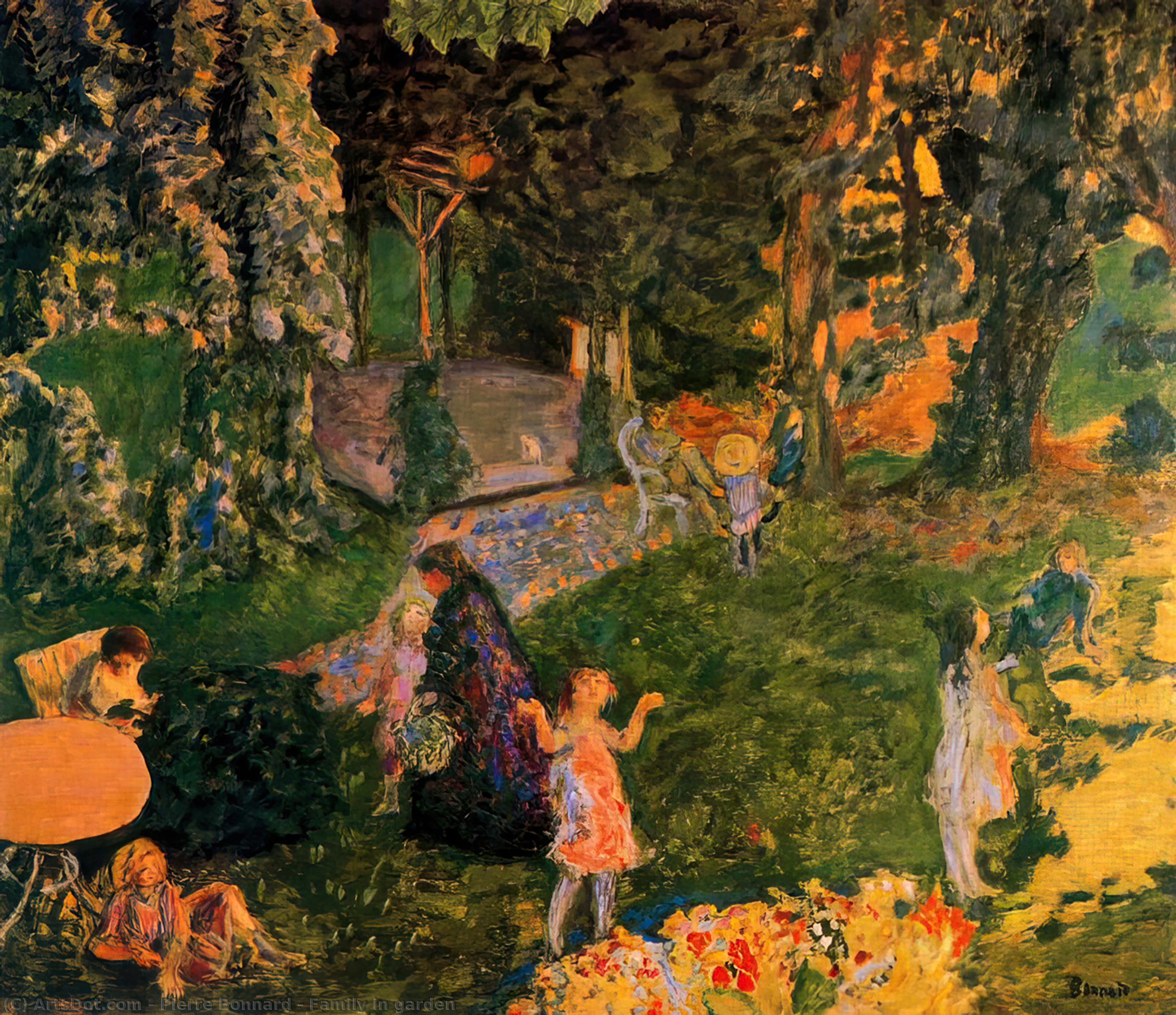 Wikoo.org - موسوعة الفنون الجميلة - اللوحة، العمل الفني Pierre Bonnard - Family in garden