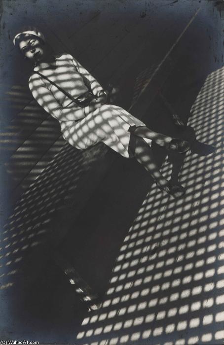 WikiOO.org - Енциклопедия за изящни изкуства - Живопис, Произведения на изкуството Alexander Rodchenko - Girl with a Leica