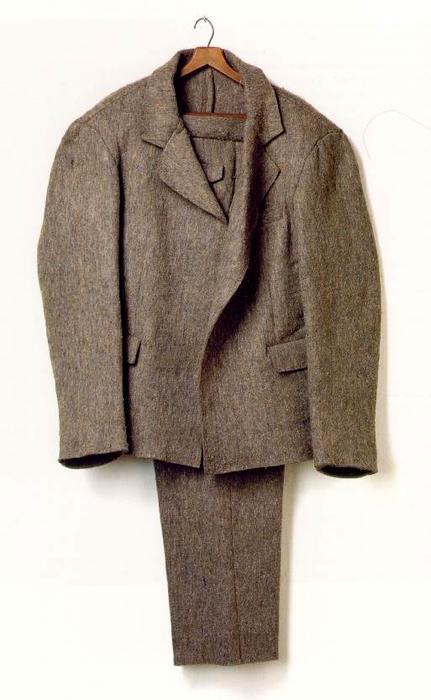 WikiOO.org - Εγκυκλοπαίδεια Καλών Τεχνών - Ζωγραφική, έργα τέχνης Joseph Beuys - Felt suit
