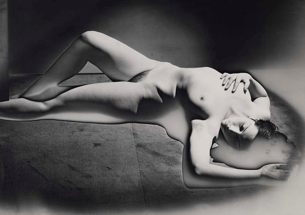 Wikioo.org - The Encyclopedia of Fine Arts - Painting, Artwork by Man Ray - Primacy of Matter over Thought