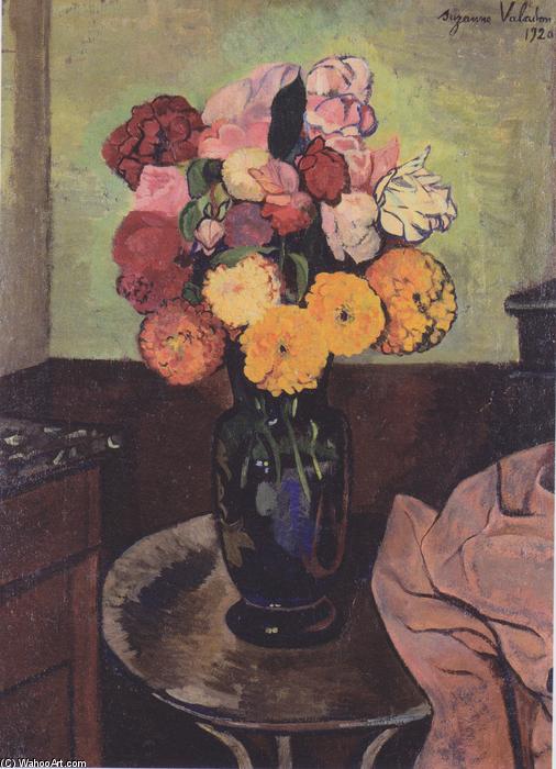 Wikioo.org - The Encyclopedia of Fine Arts - Painting, Artwork by Suzanne Valadon - Flower vase on a round table