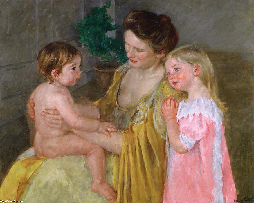 Wikioo.org - The Encyclopedia of Fine Arts - Painting, Artwork by Mary Stevenson Cassatt - Mother and Two Children