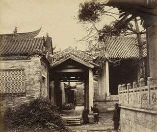 WikiOO.org - אנציקלופדיה לאמנויות יפות - ציור, יצירות אמנות Felice Beato - Name Hui Kung Temple, Canton