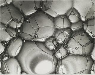Wikioo.org - The Encyclopedia of Fine Arts - Painting, Artwork by Berenice Abbott - Soap Bubbles