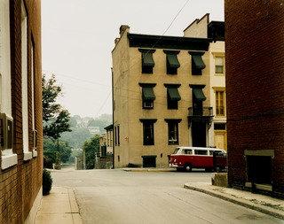 WikiOO.org - 백과 사전 - 회화, 삽화 Stephen Shore - Church and 2nd Streets, Easton, Pennsylvania