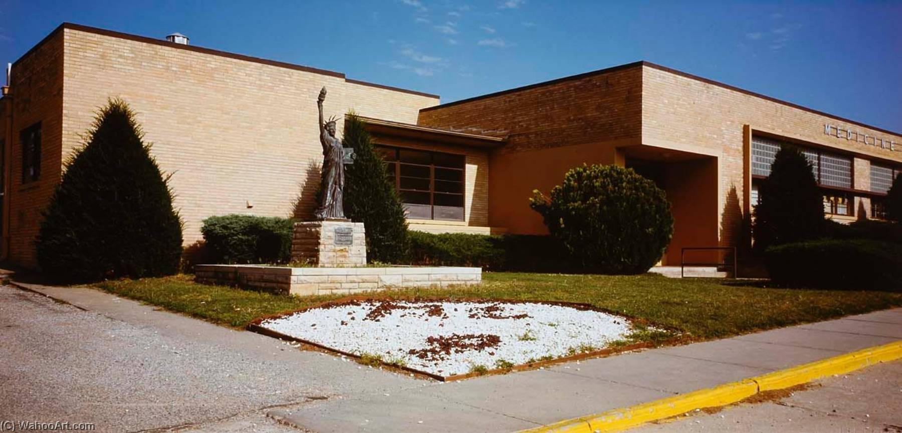 Wikioo.org – L'Enciclopedia delle Belle Arti - Pittura, Opere di Arthur Taussig - statua della libert , Medicina Casetta , Kansas , dal portafoglio Statue di Libertà