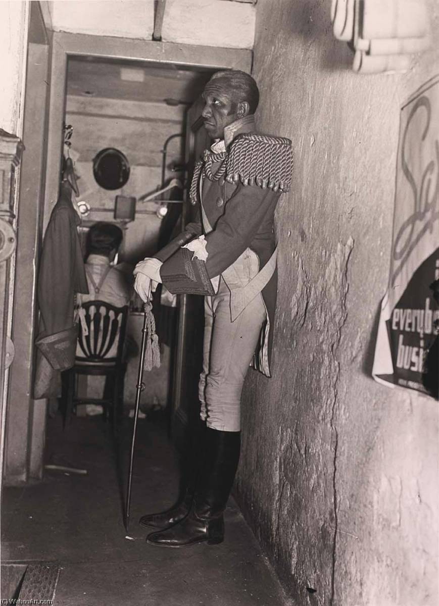 WikiOO.org - Enciclopedia of Fine Arts - Pictura, lucrări de artă Aaron Siskind - Backstage, WPA Theater Project, Haiti The Story of Pierre Dominique Toussaint l'Ouverture, Lafayette Theater, Harlem, from the Photo League Feature Group project Harlem Document