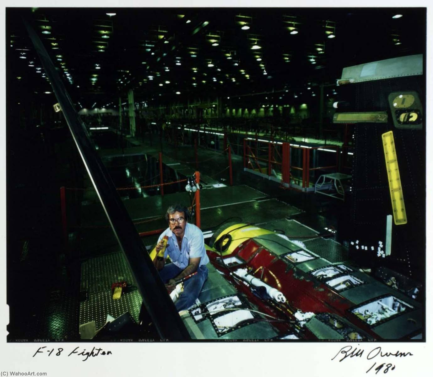 WikiOO.org - Encyclopedia of Fine Arts - Målning, konstverk Bill Owens - F 18 Fighter, from the Los Angeles Documentary Project