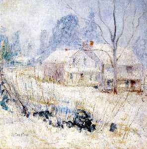 Дом в деревне в зимний период