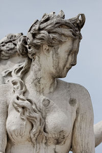 La Estatua De La Loire Et Du Loiret Dans Le Jardin Des Tuileries À Paris