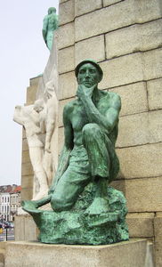 Monument Au Travail (Detail)
