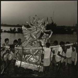 Inmersión de goddess durga , Calcuta , La india