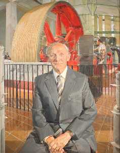卿 オースティン ピアース ( 1921–2004 ) , CBE