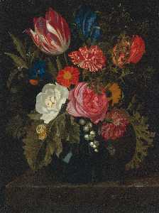 ancora vita di Rose , Garofani , un tulipano e altri fiori in a vetro vaso